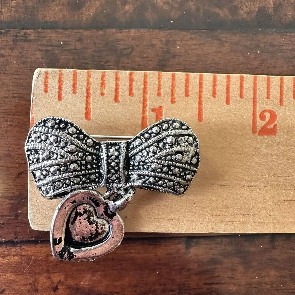 VTG Bow Ribbon Brooch Pin 1.5 Inch Dangle Heart Onyx Marcasite 925 Sterling 9.9g